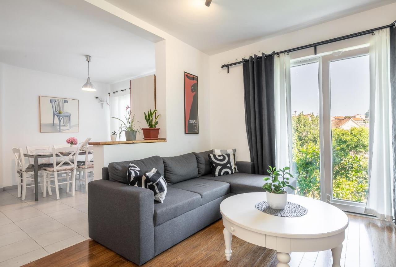 Apartments Karisima กอร์จูลา ภายนอก รูปภาพ