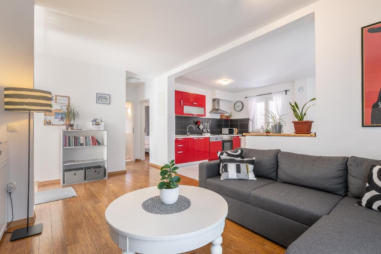 Apartments Karisima กอร์จูลา ภายนอก รูปภาพ