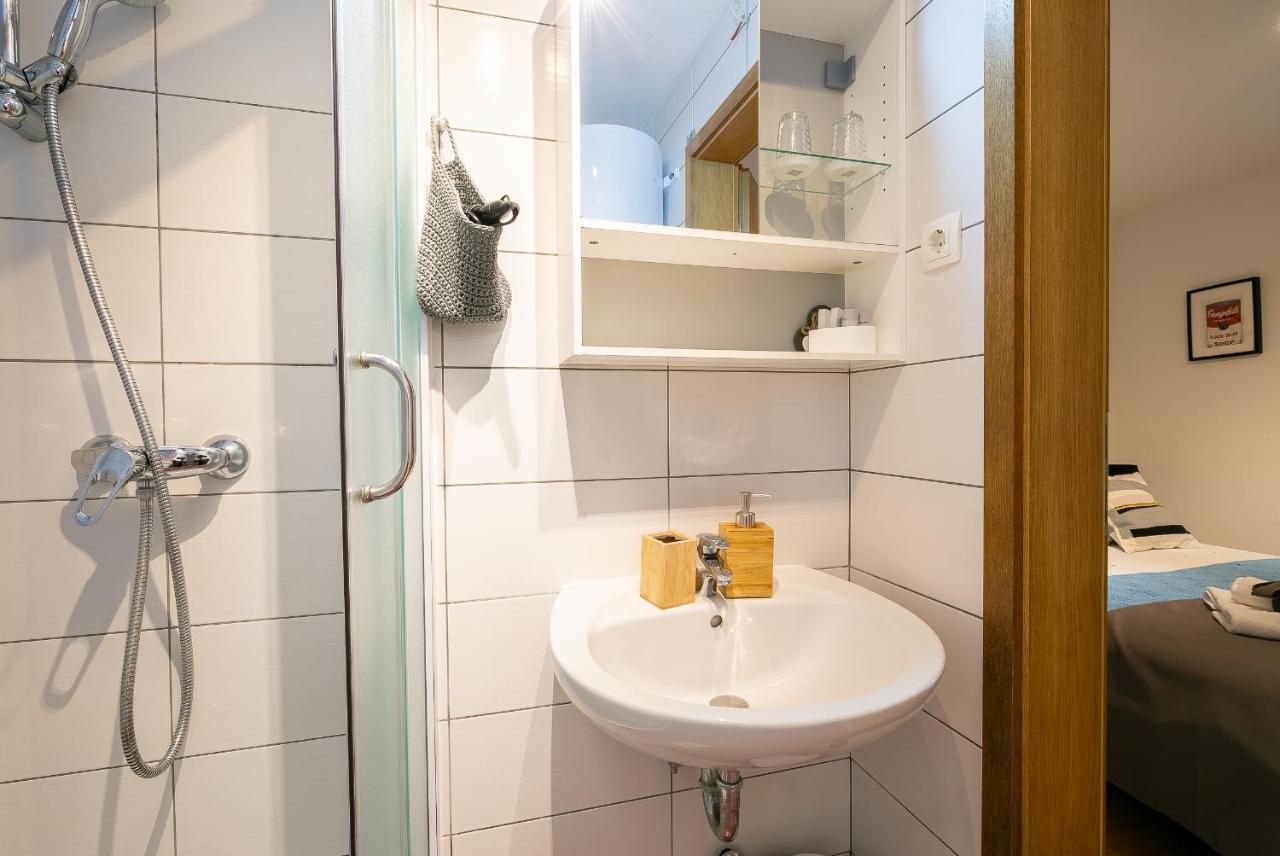 Apartments Karisima กอร์จูลา ภายนอก รูปภาพ
